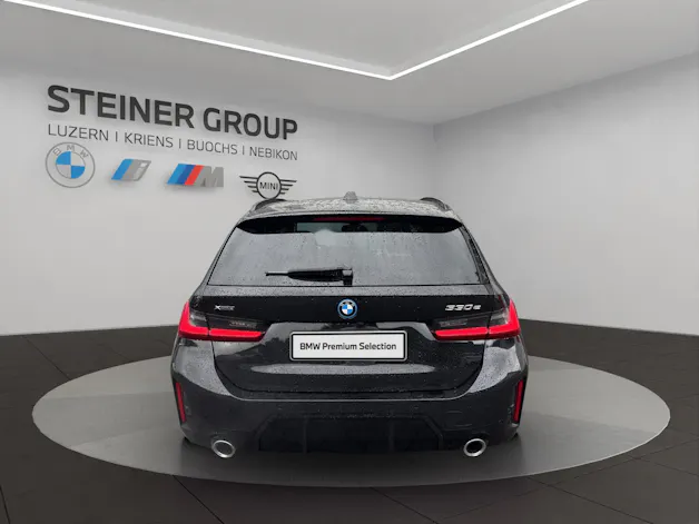 BMW 330e x DriveTouring Steptronic M Sport