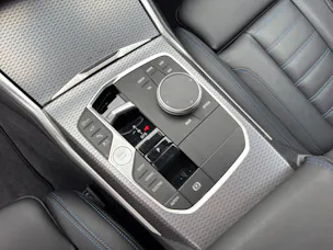 BMW 330e x DriveTouring Steptronic M Sport