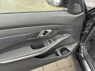 BMW 330e x DriveTouring Steptronic M Sport