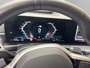 BMW 330e x DriveTouring Steptronic M Sport