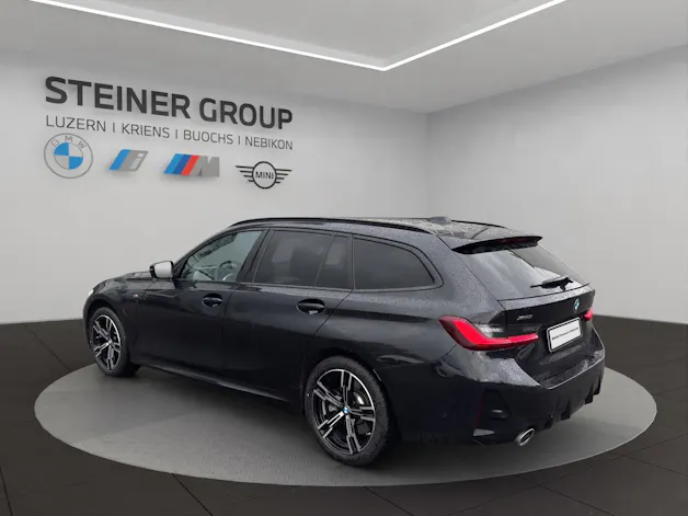 BMW 330e x DriveTouring Steptronic M Sport