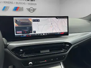 BMW 330e x DriveTouring Steptronic M Sport
