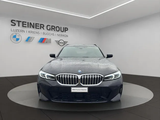 BMW 330e x DriveTouring Steptronic M Sport