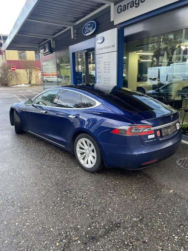 Tesla Model S 100 D