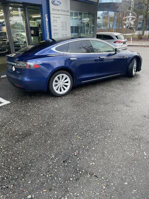 Tesla Model S 100 D