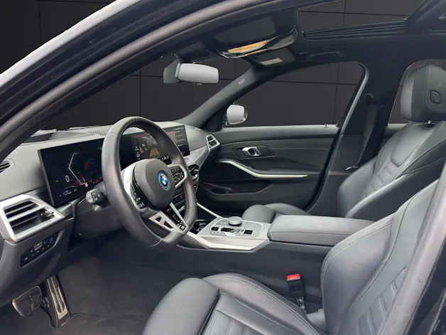 BMW 330e xDrive Touring M Sport