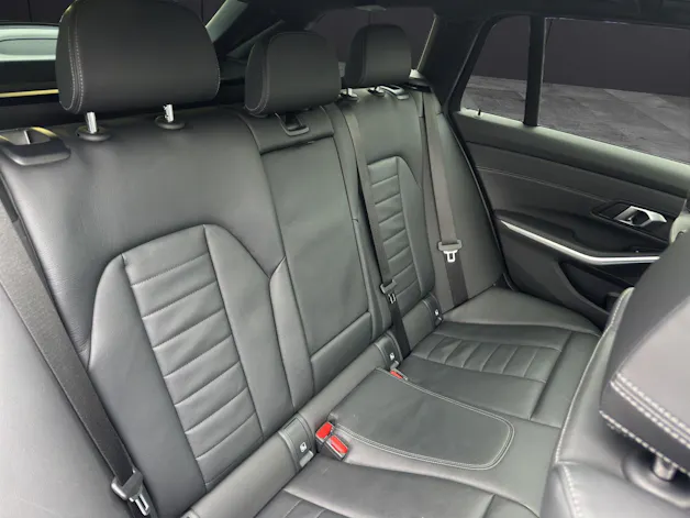 BMW 330e xDrive Touring M Sport