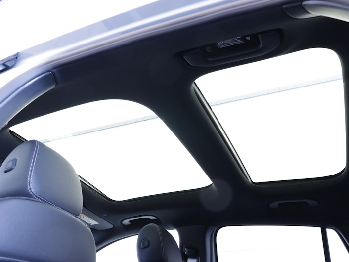 Fahrzeugbild MERCEDES-BENZ GLA 220