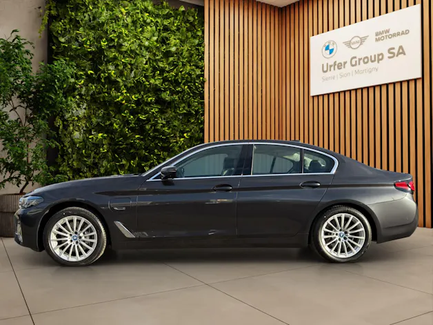 BMW 545e xDrive Luxury Line Steptronic (CH)