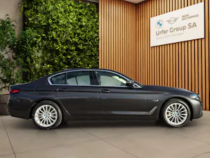 BMW 545e xDrive Luxury Line Steptronic (CH)