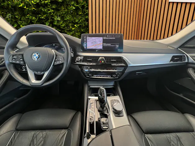 BMW 545e xDrive Luxury Line Steptronic (CH)
