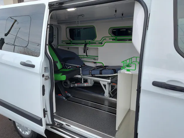Ford Transit C Kombi 300 L1 2.2 TDCi 125 Trend "Liegetransport"