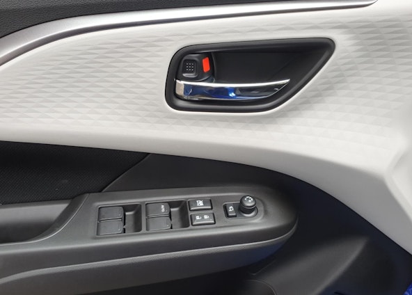 Vehicle image 15 Vehicle image 15