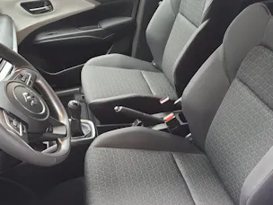 Suzuki Swift 1.2 Sakura Top Hybrid 4x4