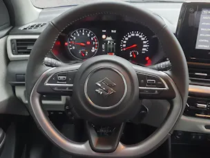 Suzuki Swift 1.2 Sakura Top Hybrid 4x4