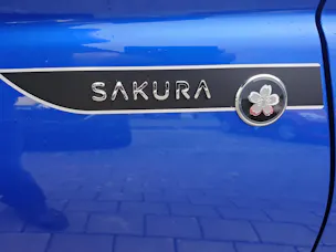 Suzuki Swift 1.2 Sakura Top Hybrid 4x4