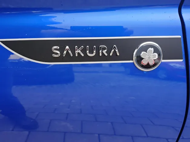 Suzuki Swift 1.2 Sakura Top Hybrid 4x4