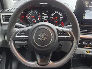 Suzuki Swift 1.2 Sakura Top Hybrid