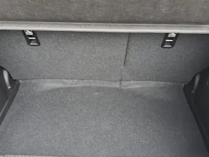 Suzuki Swift 1.2 Sakura Top Hybrid
