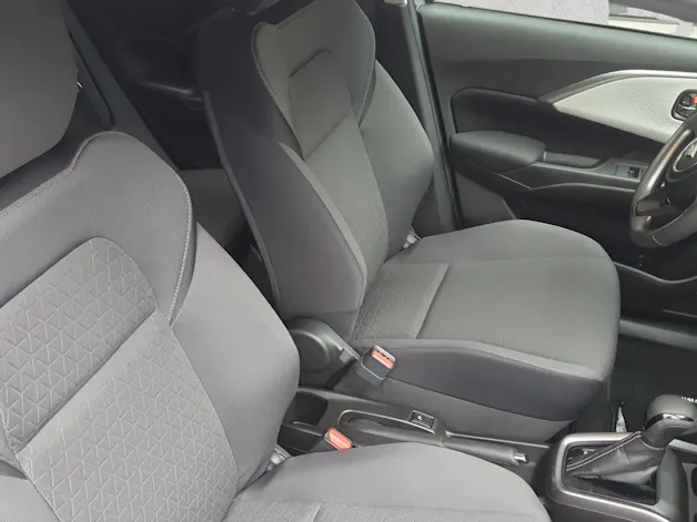Suzuki Swift 1.2 Sakura Top Hybrid