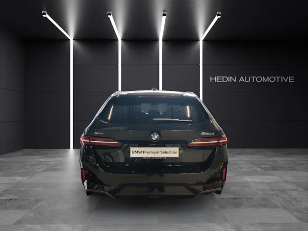 BMW 520d xDrive Touring Attraktiven Leasingzinssatz ab 1,9 % bei Abschluss einer BMW Fahrzeugversicherung.