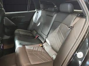 BMW 520d xDrive Touring Attraktiven Leasingzinssatz ab 1,9 % bei Abschluss einer BMW Fahrzeugversicherung.