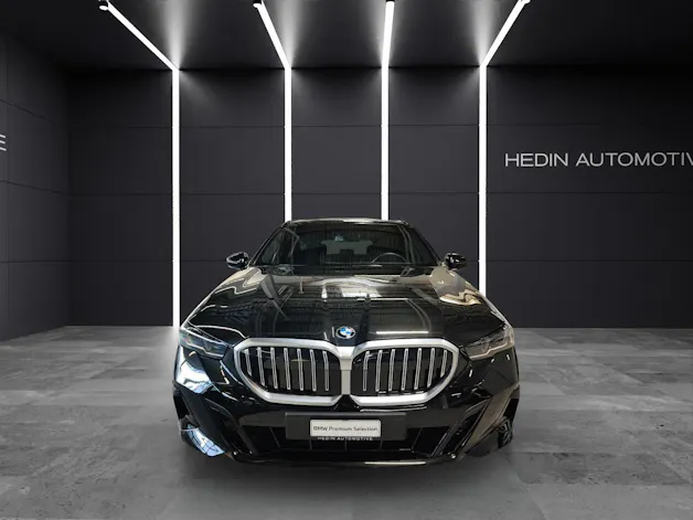 BMW 520d xDrive Touring Attraktiven Leasingzinssatz ab 1,9 % bei Abschluss einer BMW Fahrzeugversicherung.