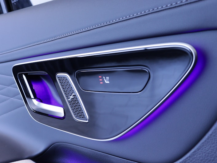 Fahrzeugbild MERCEDES-BENZ GLC 300