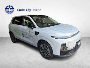 https://vehicle.imgix.net/4191989/d4709c38-0e80-4f32-abbb-c95326c05766.jpg
