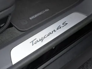Porsche Taycan 4S