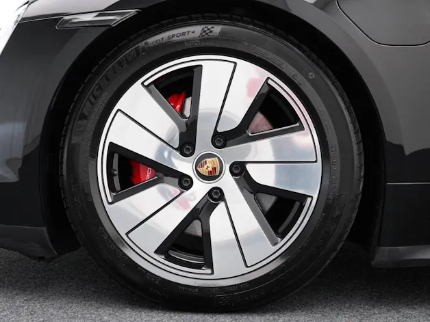 Porsche Taycan 4S
