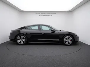 Porsche Taycan 4S