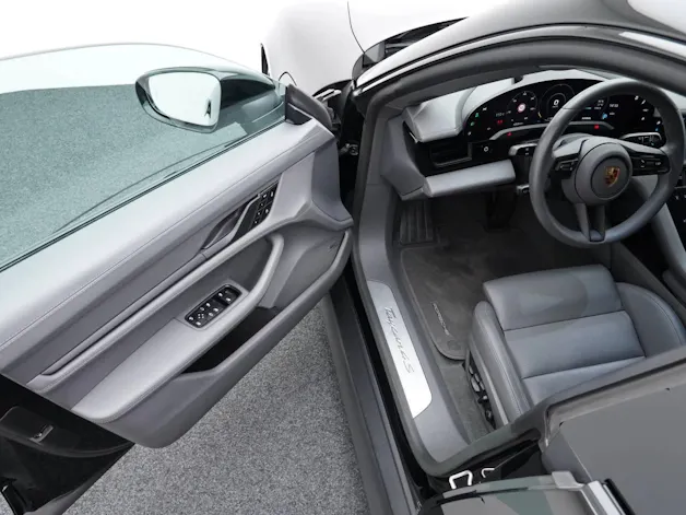 Porsche Taycan 4S