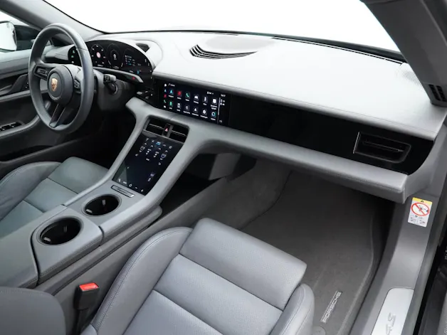 Porsche Taycan 4S