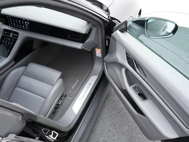 Porsche Taycan 4S