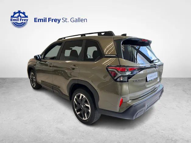 Subaru Forester Station 2.0i e-Boxer Swiss Plus
