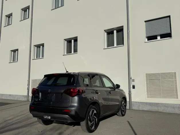 Suzuki Vitara 1.4 T Sakura Hybrid 4x4