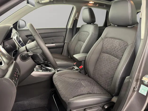 Suzuki Vitara 1.4 T Sakura Top Hybrid 4x4