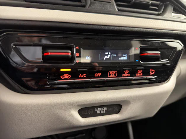 Suzuki Swift 1.2 Sakura Hybrid 4x4