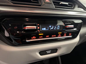 https://vehicle.imgix.net/4192049/3eb4c82d-33b4-46d8-82ab-8071f27c941f.jpg