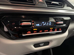 image du véhicule SUZUKI Swift 1.2 Sakura Top Hybrid