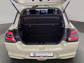 https://vehicle.imgix.net/4192049/810e6c32-e77f-4e9d-8229-a7e51b0abf18.jpg