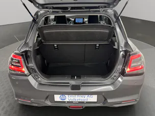 Suzuki Swift 1.2 Sakura Top Hybrid