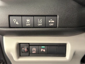 https://vehicle.imgix.net/4192053/e18b24cc-7627-4a3b-8f2f-3e569595bb08.jpg