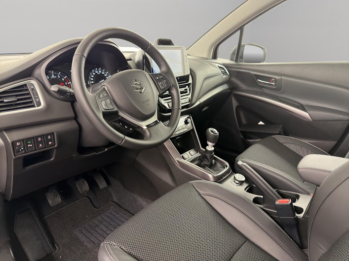 immagine del veicolo SUZUKI S-CROSS