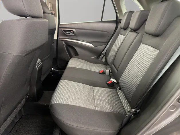 Suzuki S-Cross 1.4 T Sakura Hybrid 4x4