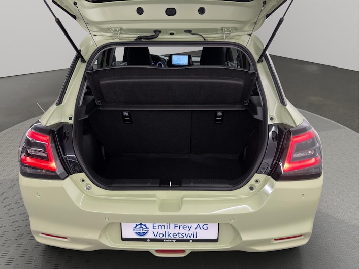 immagine del veicolo SUZUKI SWIFT