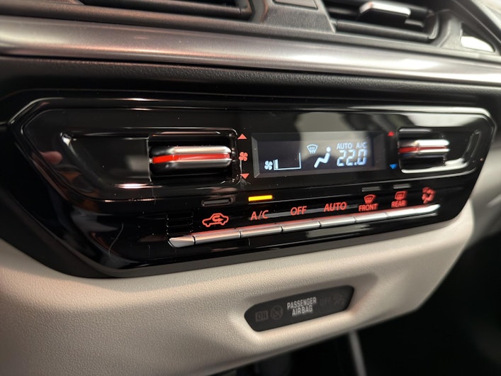 immagine del veicolo SUZUKI SWIFT