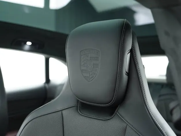 Porsche Taycan GTS Sport Turismo
