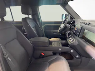 Land Rover Defender 110 3.0 D I6 300 75th Edition